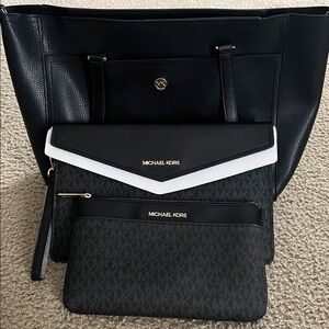 🖤Michael Kors 3 piece Black Leather Tote 🖤